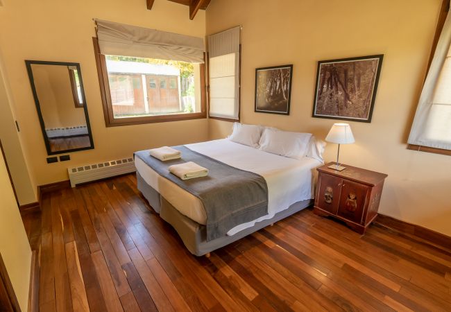 Casa en Villa La Angostura - Casa junto al lago Nahuel Huapi: con impresionantes vistas panorámicas Casa en Villa La Angostura - Casa junto al lago Nahuel Huapi: con impresionantes vistas panorámicas