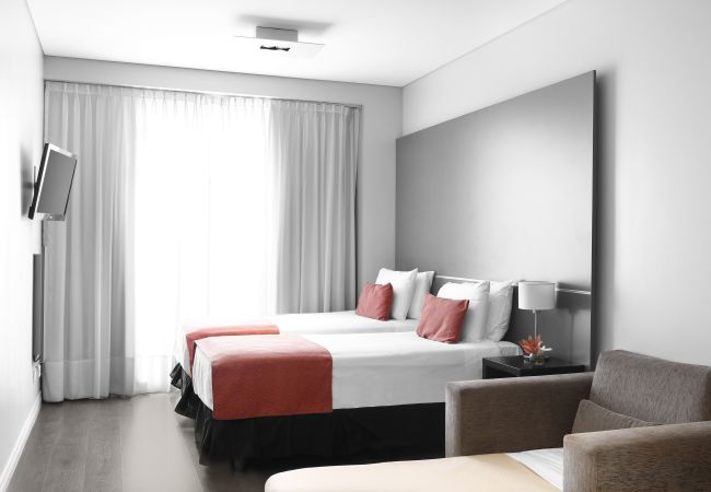 Estudio en Buenos Aires - Moderno, frente al Cementerio Estudio en Buenos Aires - Moderno, frente al Cementerio