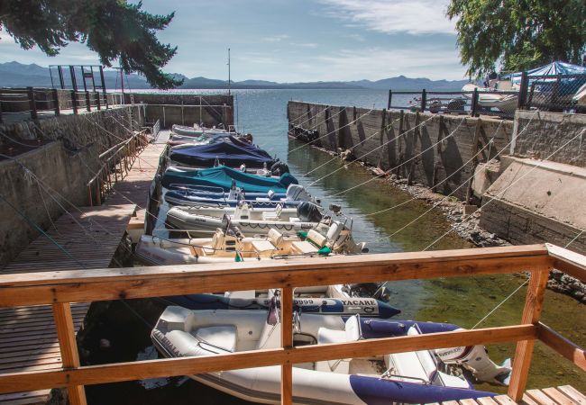 Casa en San Carlos de Bariloche - Casa Nautica en Bariloche: a orillas del Lago Nahuel Huapi Casa en San Carlos de Bariloche - Casa Nautica en Bariloche: a orillas del Lago Nahuel Huapi