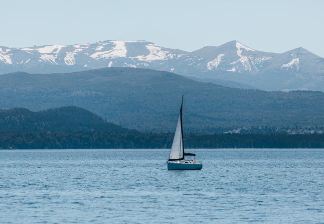 Casa en San Carlos de Bariloche - Casa Nautica en Bariloche: a orillas del Lago Nahuel Huapi Casa en San Carlos de Bariloche - Casa Nautica en Bariloche: a orillas del Lago Nahuel Huapi