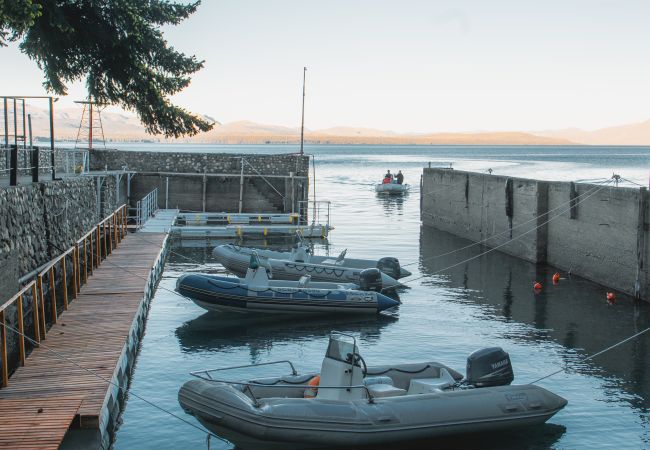 Casa en San Carlos de Bariloche - Casa Nautica en Bariloche: a orillas del Lago Nahuel Huapi Casa en San Carlos de Bariloche - Casa Nautica en Bariloche: a orillas del Lago Nahuel Huapi