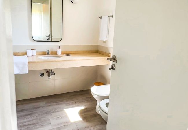 Casa en Pilar - Retiro de lujo: Casa moderna con jardín y piscina Casa en Pilar - Retiro de lujo: Casa moderna con jardín y piscina