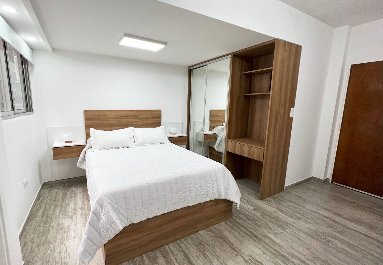 Estudio en Buenos Aires - Monoambiente reciclado a nuevo, zona Recoleta Urban Mall