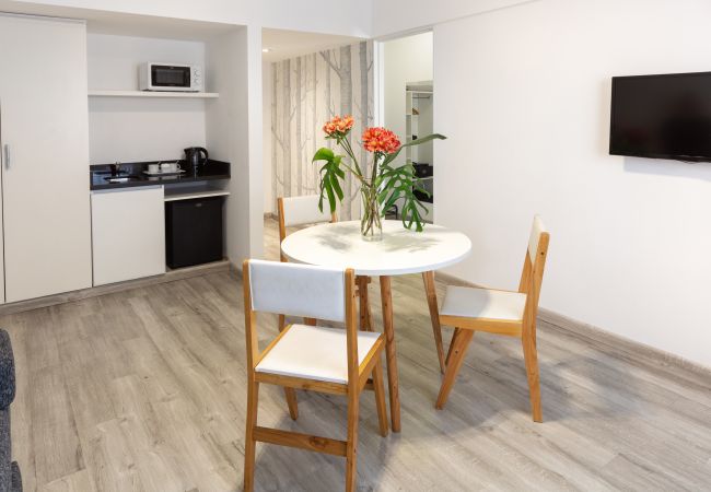 Apartamento en Buenos Aires - Recoleta Chic: depto. a pasos de calle Arroyo Apartamento en Buenos Aires - Recoleta Chic: depto. a pasos de calle Arroyo