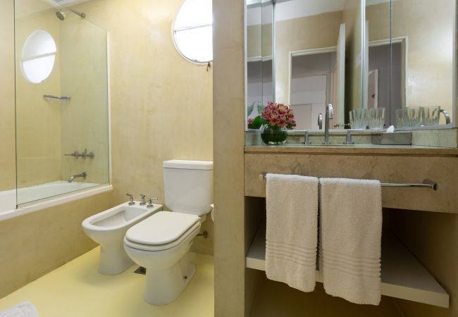 Apartamento en Buenos Aires - Recoleta Chic: depto. a pasos de calle Arroyo Apartamento en Buenos Aires - Recoleta Chic: depto. a pasos de calle Arroyo