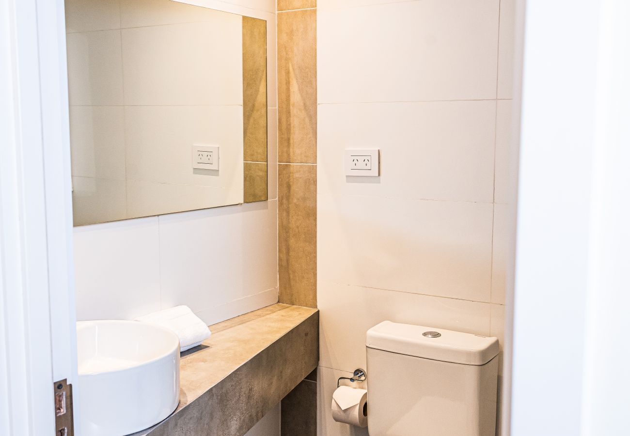 Estudio en Salta - Moderno dpto.  a una cuadra de la plaza principal  de Salta  Estudio en Salta - Moderno dpto.  a una cuadra de la plaza principal  de Salta