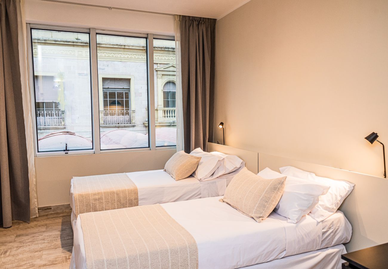 Estudio en Salta - Moderno dpto.  a una cuadra de la plaza principal  de Salta  Estudio en Salta - Moderno dpto.  a una cuadra de la plaza principal  de Salta