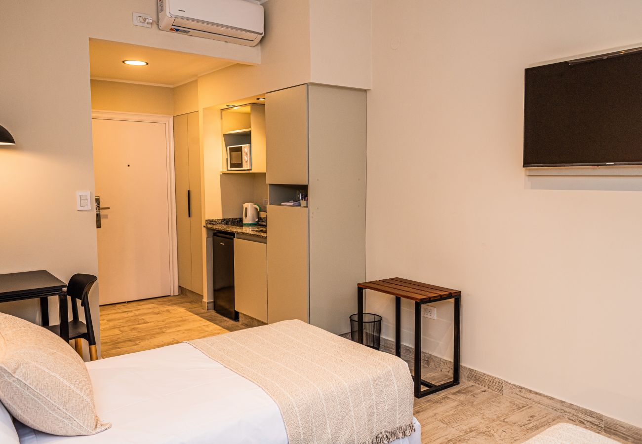 Estudio en Salta - Moderno dpto.  a una cuadra de la plaza principal  de Salta  Estudio en Salta - Moderno dpto.  a una cuadra de la plaza principal  de Salta