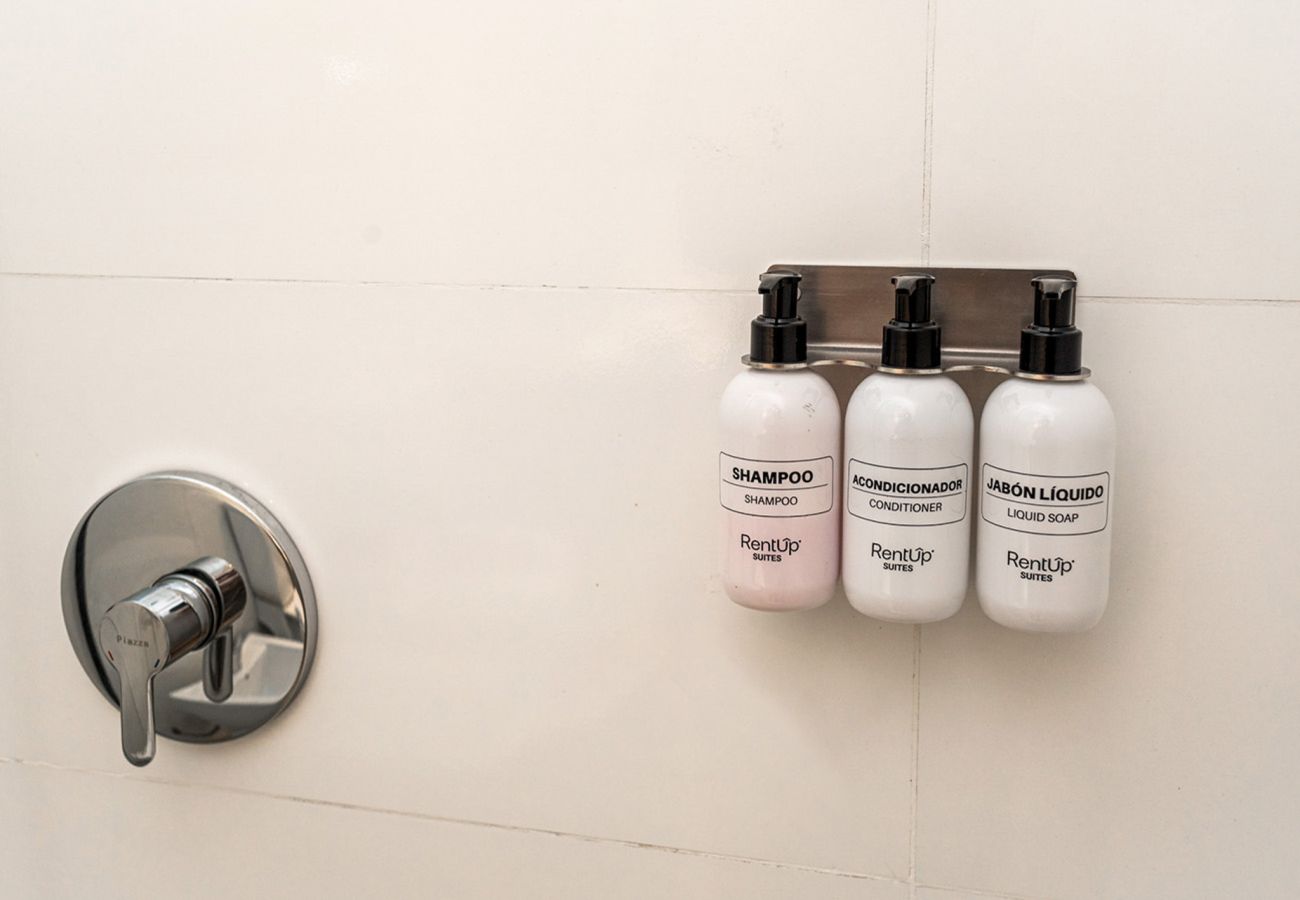 Estudio en Salta - Moderno dpto.  a una cuadra de la plaza principal  de Salta  Estudio en Salta - Moderno dpto.  a una cuadra de la plaza principal  de Salta