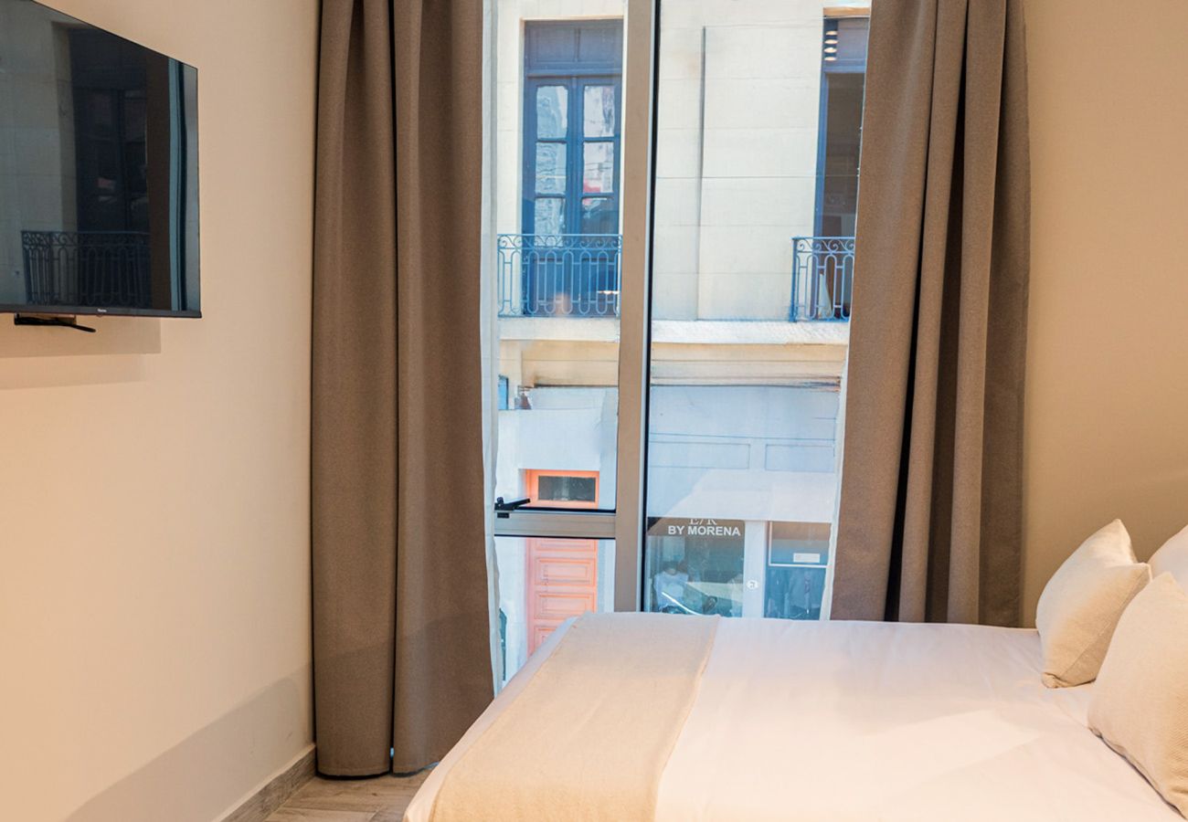 Estudio en Salta - Moderno dpto.  a una cuadra de la plaza principal  de Salta  Estudio en Salta - Moderno dpto.  a una cuadra de la plaza principal  de Salta