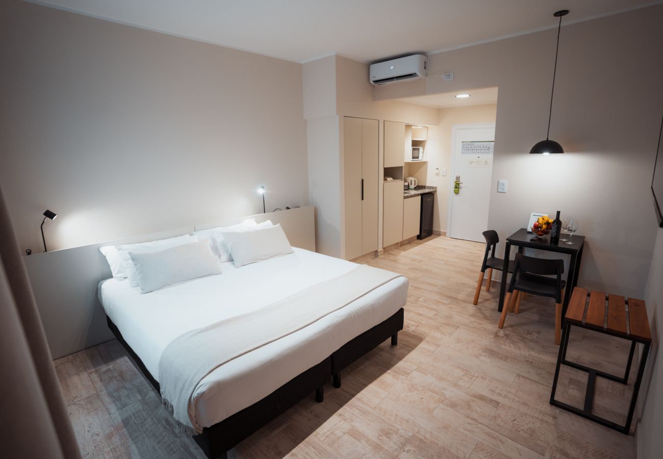 Estudio en Salta - Moderno dpto.  a una cuadra de la plaza principal  de Salta  Estudio en Salta - Moderno dpto.  a una cuadra de la plaza principal  de Salta