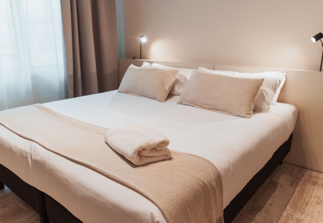 Estudio en Salta - Moderno dpto.  a una cuadra de la plaza principal  de Salta  Estudio en Salta - Moderno dpto.  a una cuadra de la plaza principal  de Salta