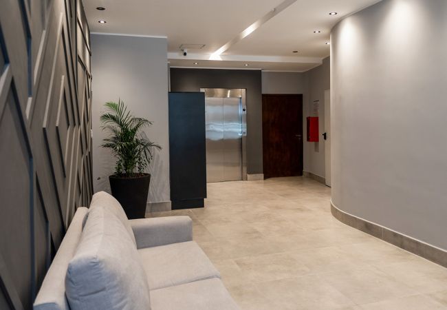 Estudio en Salta - En el corazón de Salta: dpto a estrenar con balcón Estudio en Salta - En el corazón de Salta: dpto a estrenar con balcón