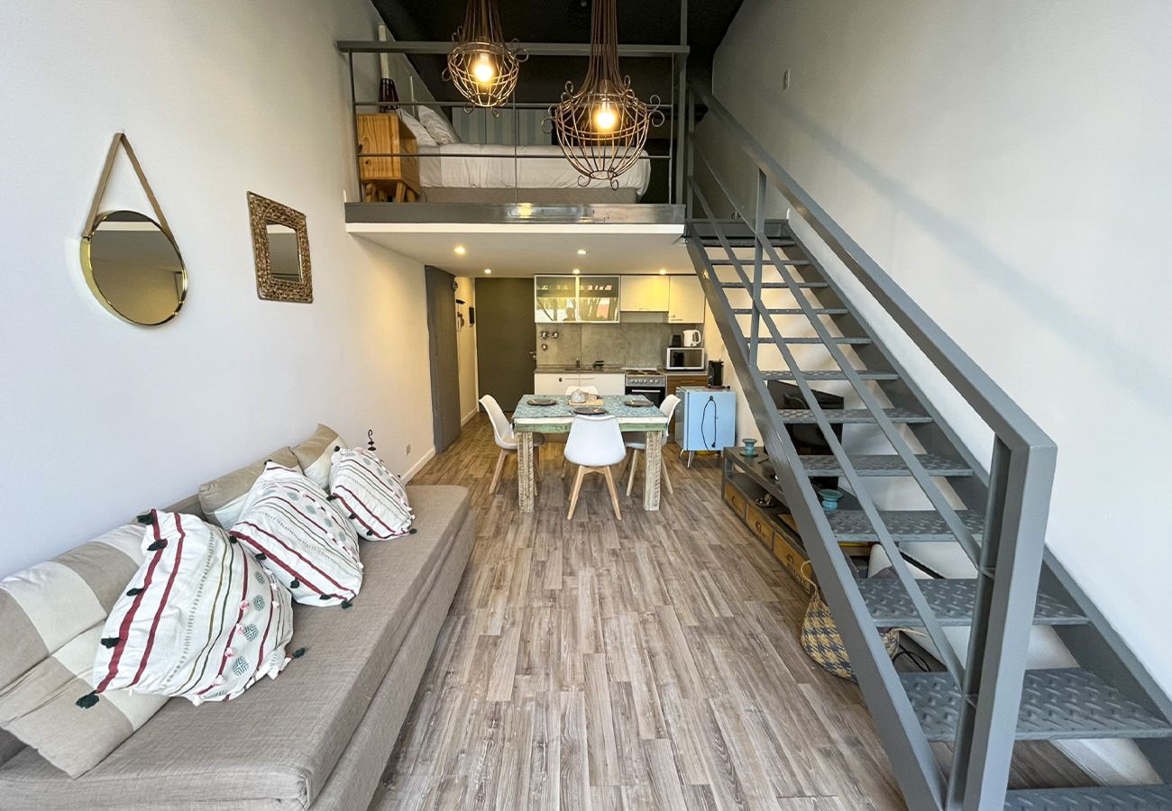 Apartamento en Buenos Aires - Luminoso dúplex en La Boca para 3 personas