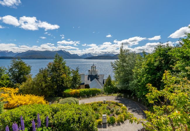  in Villa La Angostura - Casa junto al lago Nahuel Huapi: con impresionantes vistas panorámicas