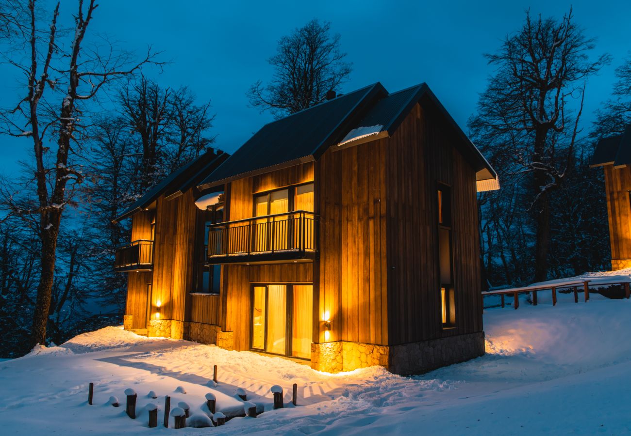 House in San Martin de los Andes - Las mejores vistas de San Martín de los Andes: Volcán Lanín, Chapelco y Lago Lacar. House in San Martin de los Andes - Las mejores vistas de San Martín de los Andes: Volcán Lanín, Chapelco y Lago Lacar.