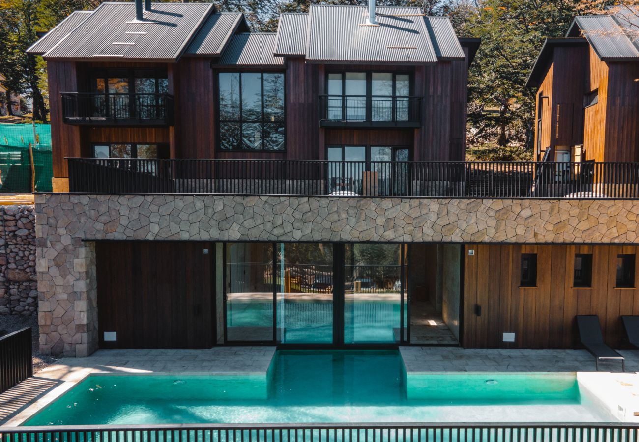 House in San Martin de los Andes - Las mejores vistas de San Martín de los Andes: Volcán Lanín, Chapelco y Lago Lacar. House in San Martin de los Andes - Las mejores vistas de San Martín de los Andes: Volcán Lanín, Chapelco y Lago Lacar.