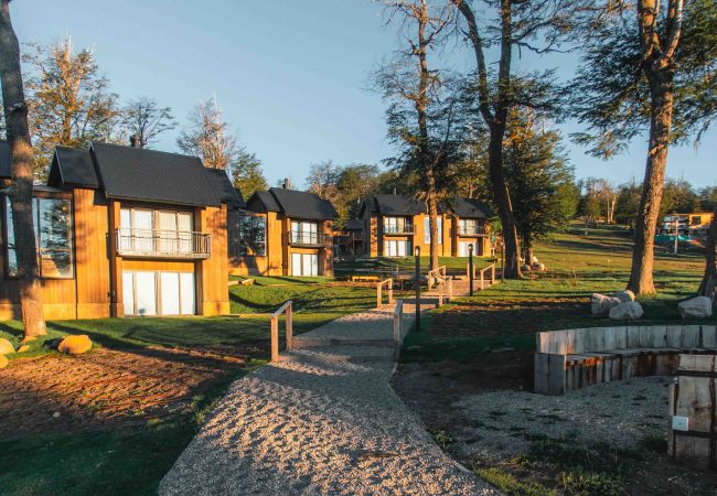 Cabin in San Martin de los Andes - Vistas panorámicas y comodidades de lujo: Vila Master con capacidad para 5 personas. Cabin in San Martin de los Andes - Vistas panorámicas y comodidades de lujo: Vila Master con capacidad para 5 personas.