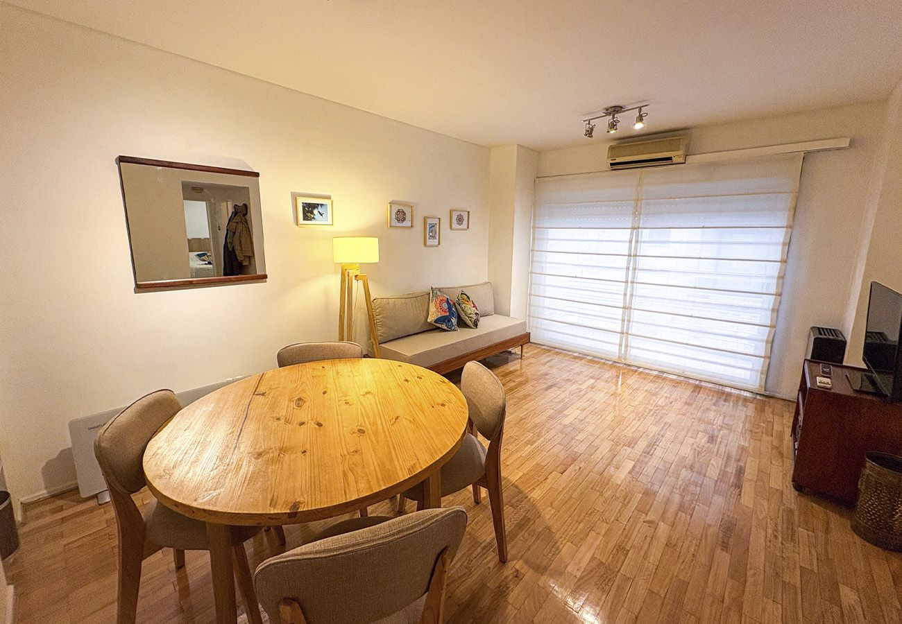 Apartment in Buenos Aires - Dos ambientes Con Balcon en Belgrano | River, Campo de Polo y Barrio Chino 