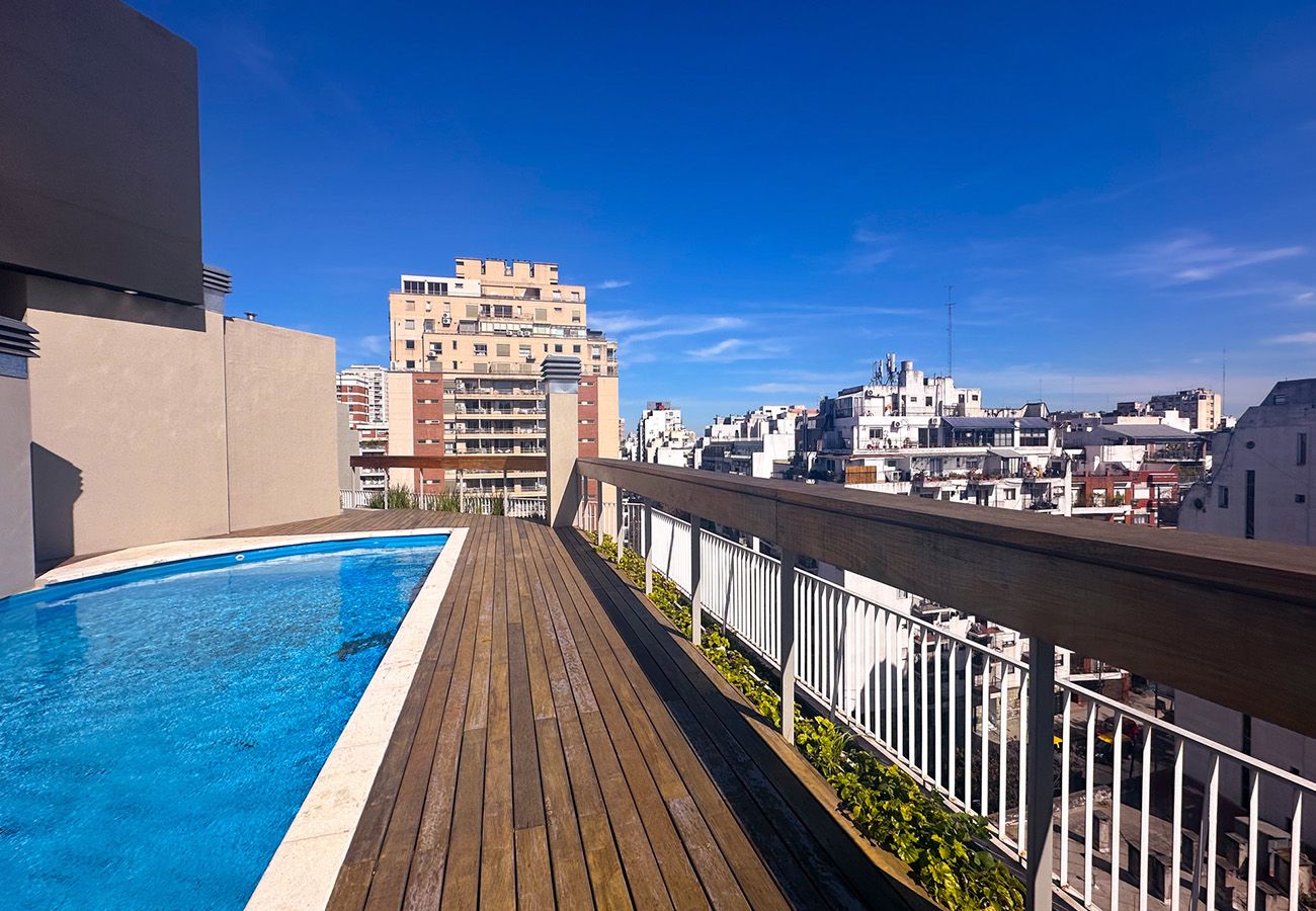 Estúdio em Buenos Aires - Palermo · Estudio luminoso con balcón privado y acceso a piscina en terraza – hasta 2 huéspedes