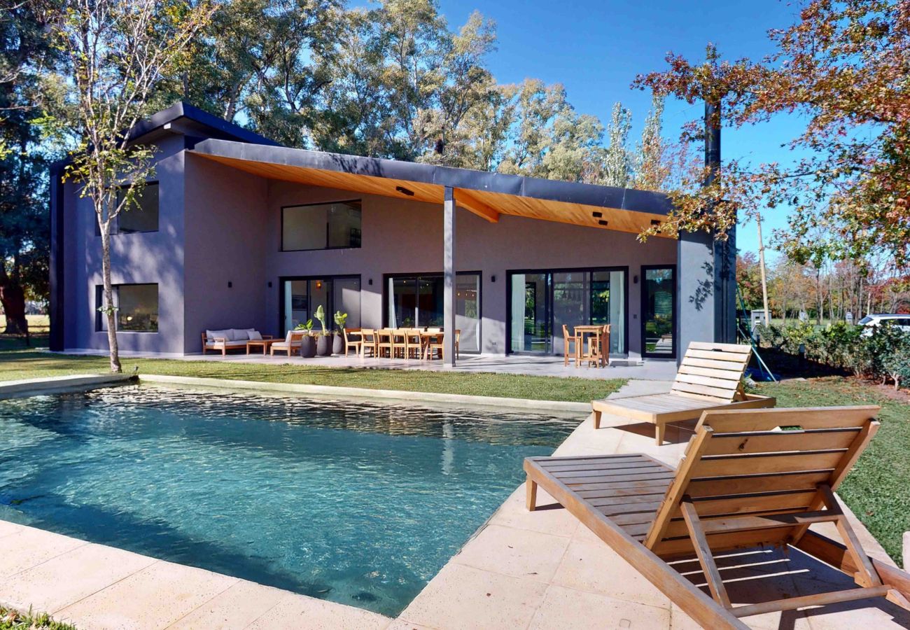Casa em Pilar - Exclusiva casa con piscina en country Tessalia Casa Polo