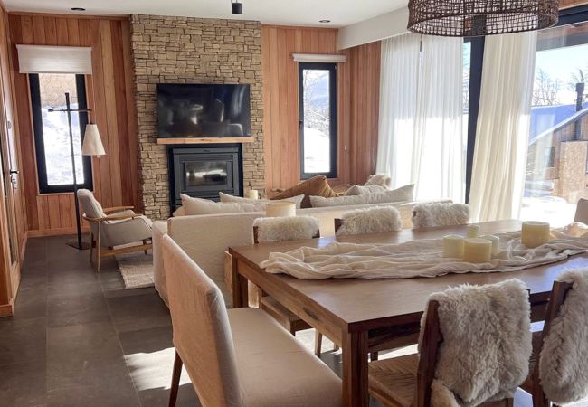 Casa em Chapelco - Casa de diseño ideal para grupos con vista a la Cordillera de Los Andes